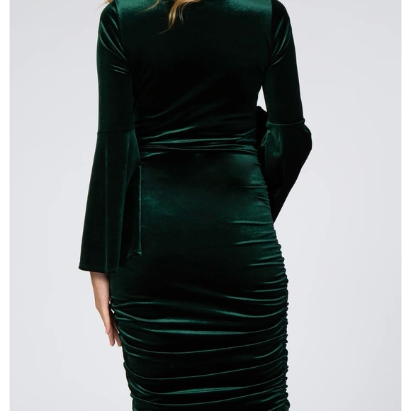 Forest Green Velvet Ruched Bell Sleeve Maternity Dress - Picture 4 of 7
